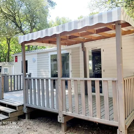 Holiday home Mobile Moderne Dans Un 4 Etoiles Avec Piscine A 300m De La ! Saint-Brevin-l'Ocean